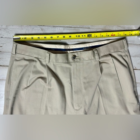 Brooks Brothers Elliot Advantage Chino Pants Mens 37x30 Beige Straight Pleated - Picture 5 of 10